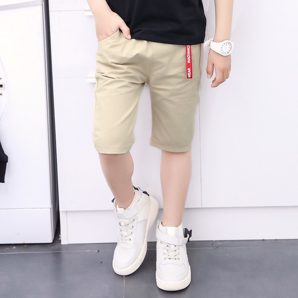 Pantaloni scurți uni pentru băieți în două culori