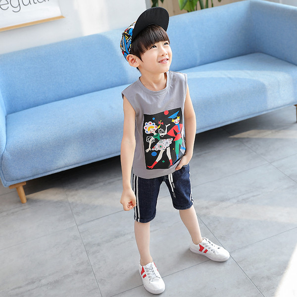 Παιδικά σορτς για αγόρια με πλευρική μπορντούρα