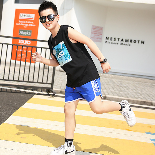 Παιδικά σορτς σε δύο χρώματα με επιγραφή