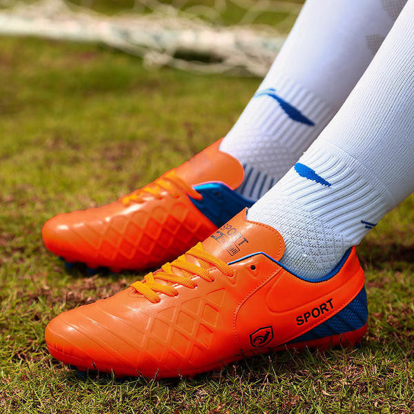 Nasturi de fotbal pentru barbati in trei culori