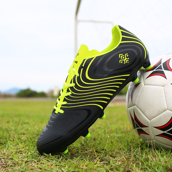 Butoane de fotbal confortabile pentru copii și adulți în trei culori