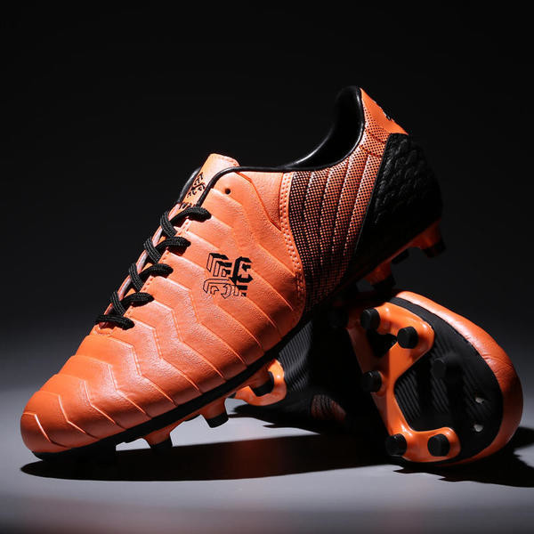 Мъжки футболни бутонки от еко кожа в четири цвята