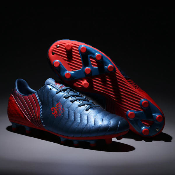 Мъжки футболни бутонки от еко кожа в четири цвята