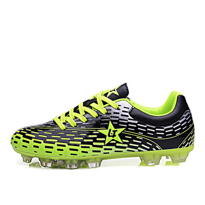 Ανδρικά παπούτσια ποδοσφαίρου σε τ΄ρα χρώματα