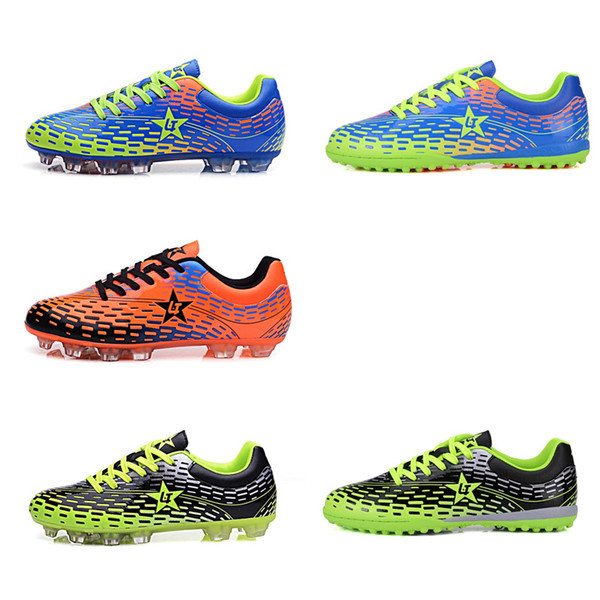 Ανδρικά παπούτσια ποδοσφαίρου σε τ΄ρα χρώματα