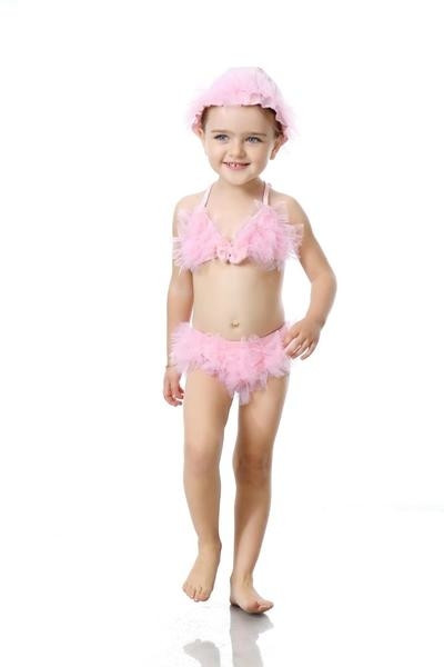 Costum de baie pentru copii in doua parti in mai multe culori cu dantela si volane