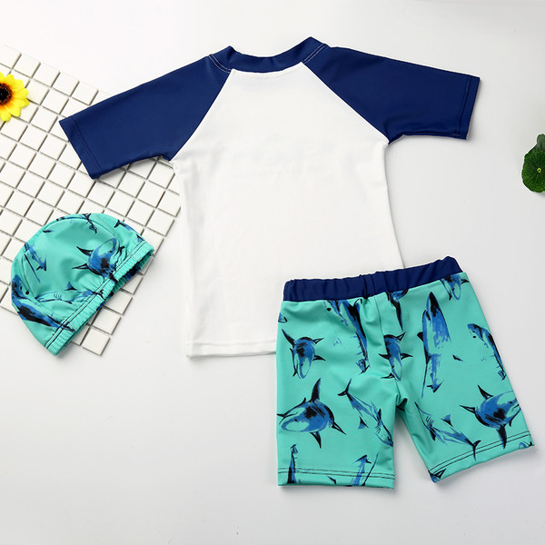 Детски бански костюм за момчета от две части с апликация акула
