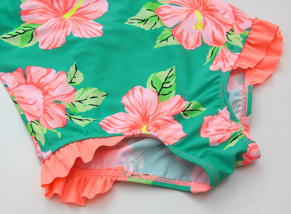 Costum de baie intreg pentru fete cu model floral