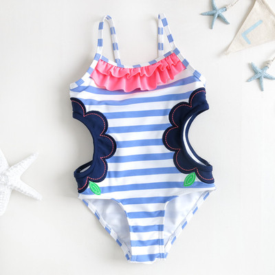 Costum de baie intreg pentru copii cu decor floral si volane