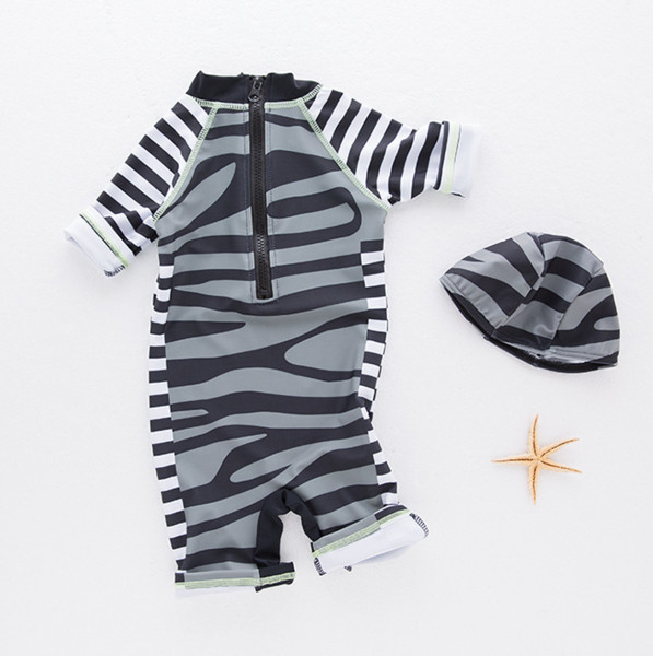 Παιδικέό μαγιό για αγόρια με καπέλο 