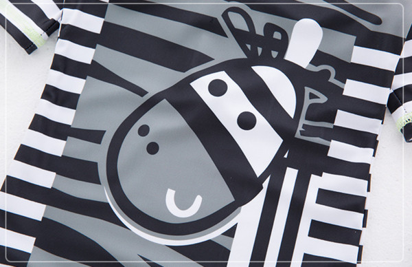 Παιδικέό μαγιό για αγόρια με καπέλο 