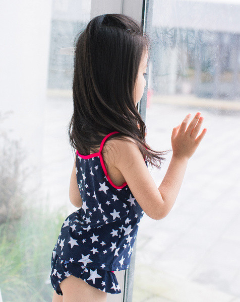 Παιδικό μαγιό με κορδέλα  από δύο μέρη