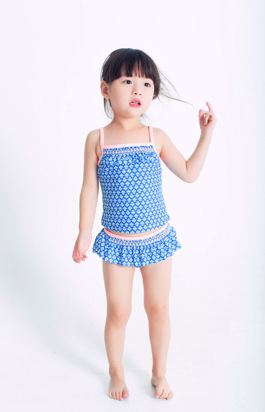 Costum de baie pentru copii din două părți de culoare deschisă