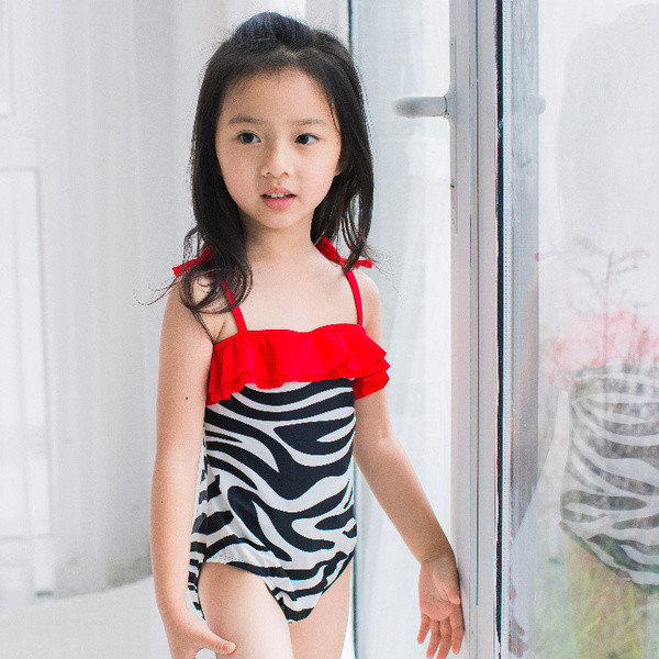 Costum de baie intreg pentru fete pentru copii cu motive colorate