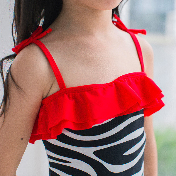 Costum de baie intreg pentru fete pentru copii cu motive colorate