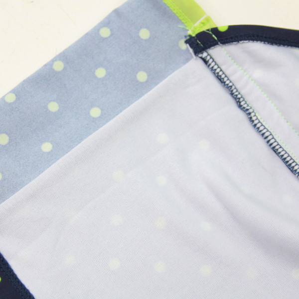 Costum de baie pentru copii în două părți cu puncte negre