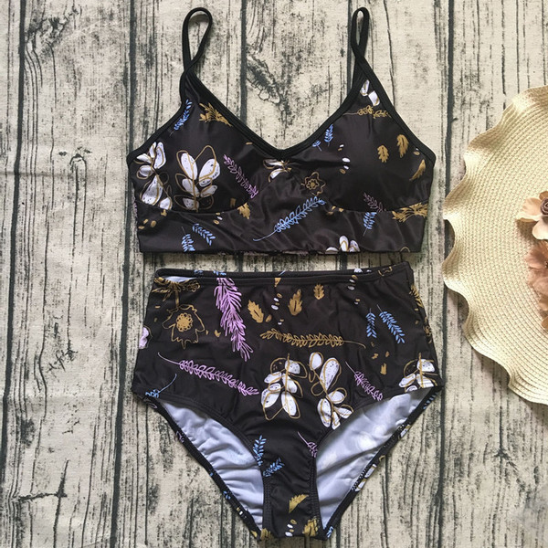 Costum de baie elegant din două piese - bikini cu talie înaltă și top floral
