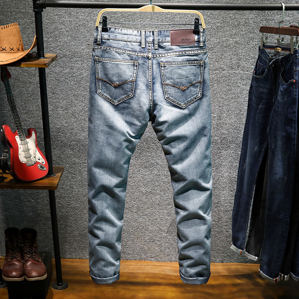 Világos alkalmi férfi farmernadrág