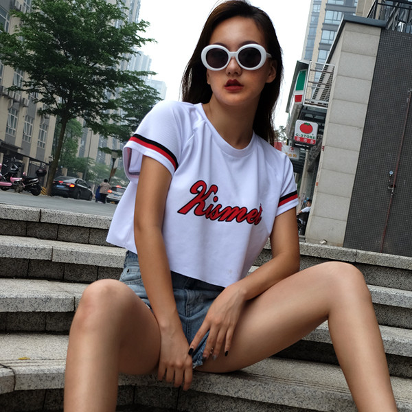 Tricou sport și casual de damă alb cu inscripție