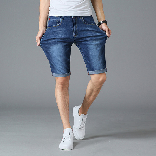 Blugi barbatesti in mai multe culori