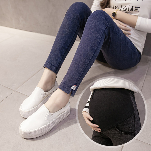 Λεπτά τζιν για τις έγκυες γυναίκες σε δύο χρώματα