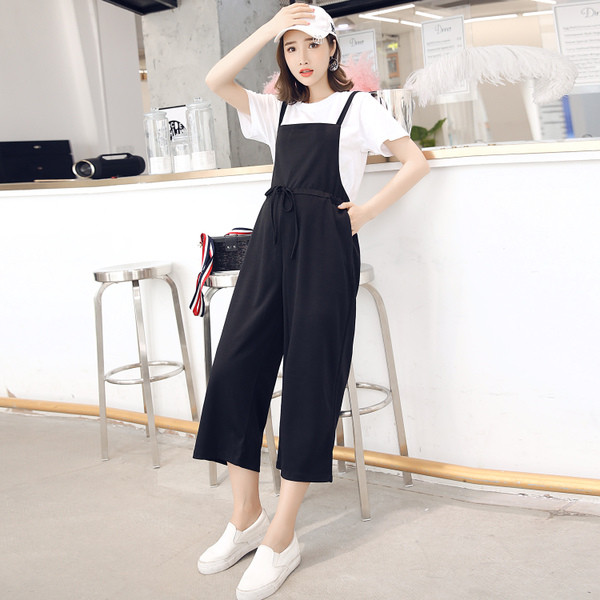 Σαλοπέτα για έγκυες γυναίκες και κοντομάνικο μπλουζάκι σε δύο χρώματα