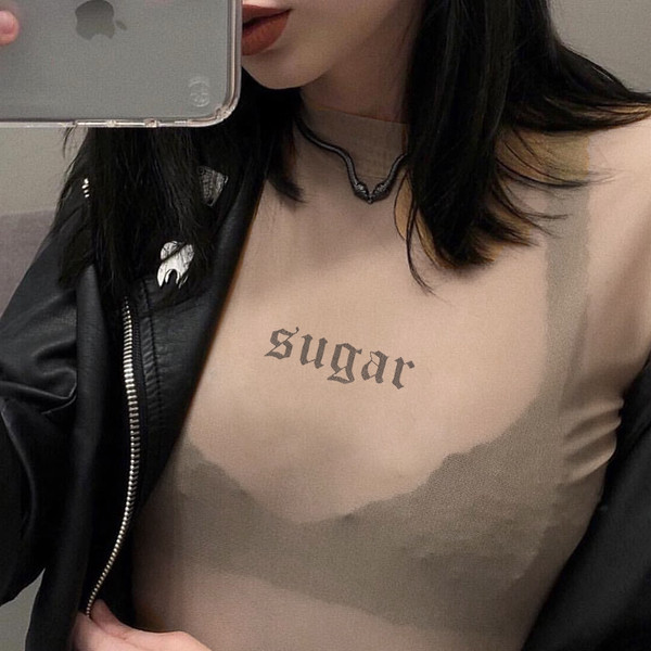 Γυναικεία μπλούζα με κολάρο και επιγραφή