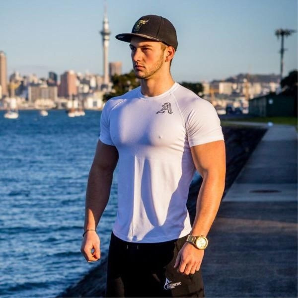 Tricou sport barbatesc in mai multe culori cu broderie