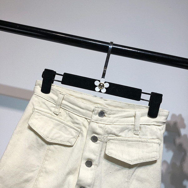 Κομψή  γυναικεία φούστα  - σχισμένη με κουμπιά