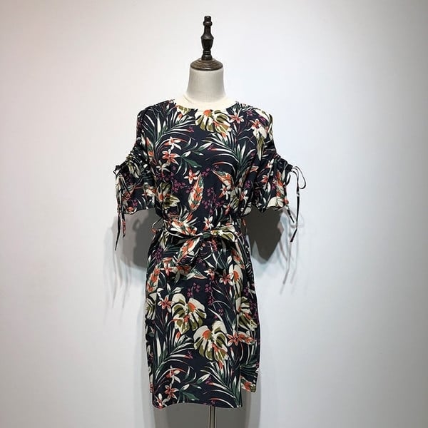 Modern női ruha 3/4-es ujjú virágmintás, O-nyakú