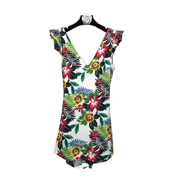 Salopetă scurtă de damă cu decolteu în V cu motiv floral