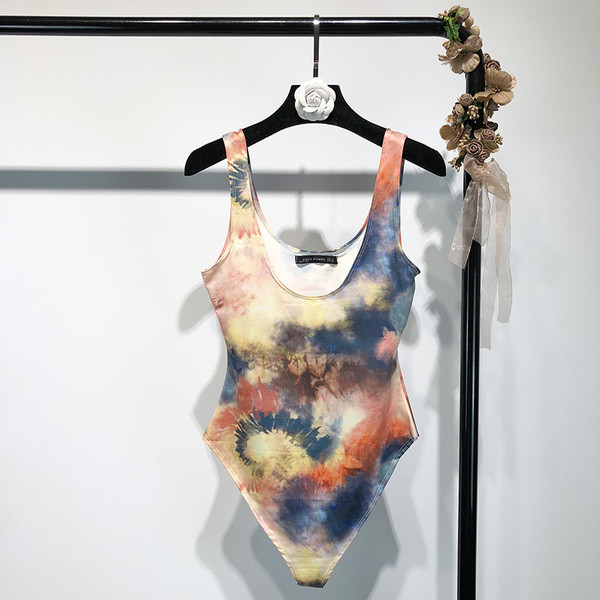 Costum de baie plin colorat de damă în trei imprimeuri diferite