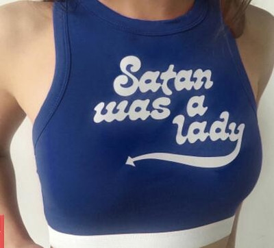 Γυναικείο αθλητικό αμάνικο σε διάφορα χρώματα με επιγραφή