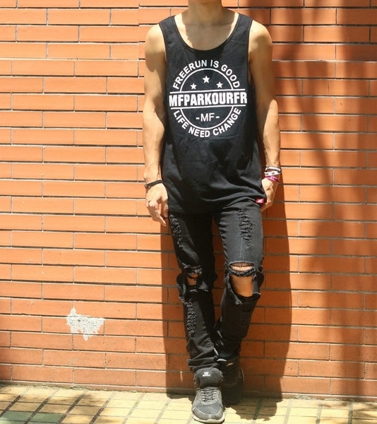 Ανδρικό μπλούζα φαρδύ σχέδιο σε τρία χρώματα με επιγραφή