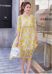 Рокля с флорални мотиви за бременни жени в два цвята