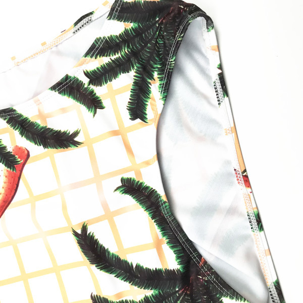 Стилен цял дамски бански с О-образно деколте с гол гръб