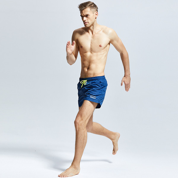 Мъжки бански в два модела с различни цветове