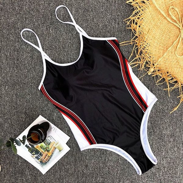 Дамски цял банскив червен и черен цвят с тънки презрамки