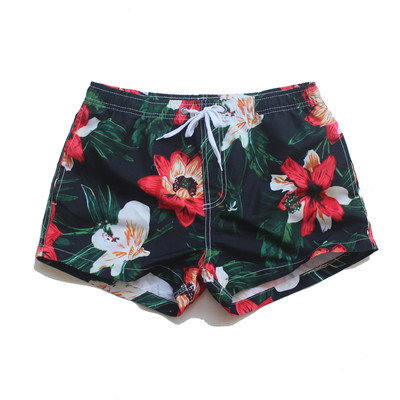 Мъжки бански с флорални мотиви