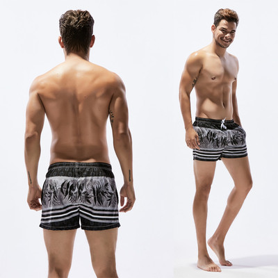 Мъжки бански с флорални мотиви