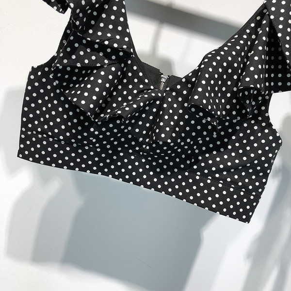 Стилно дамско бюстие с ръкави в черен цвят на точки