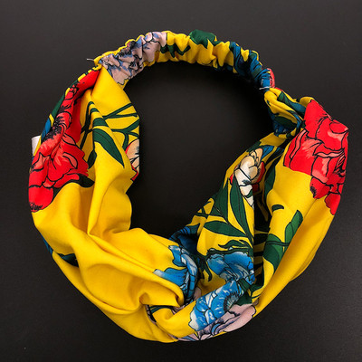 Модерна дамска лента за коca в различни цветни принтове