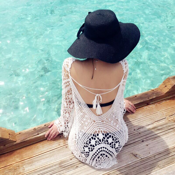 Дамско дантелено парео с връзки в бял цвят