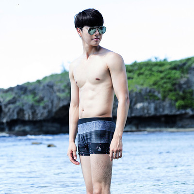 Мъжки бански боксерки в различни цветове