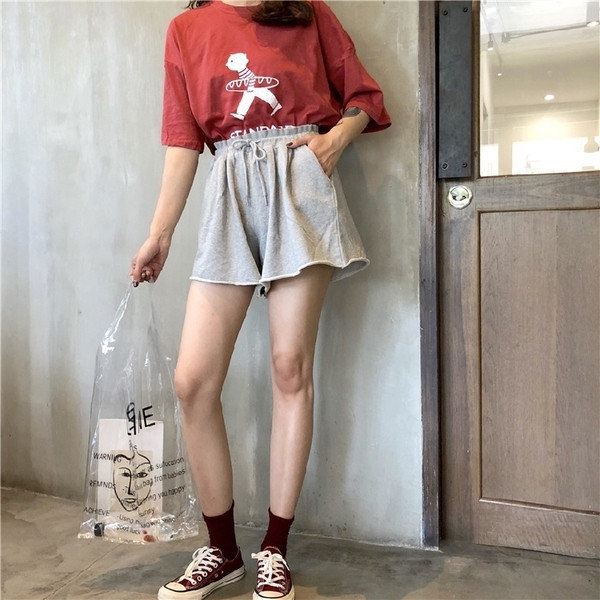 Къси дамски панталони с висока талия широк модел