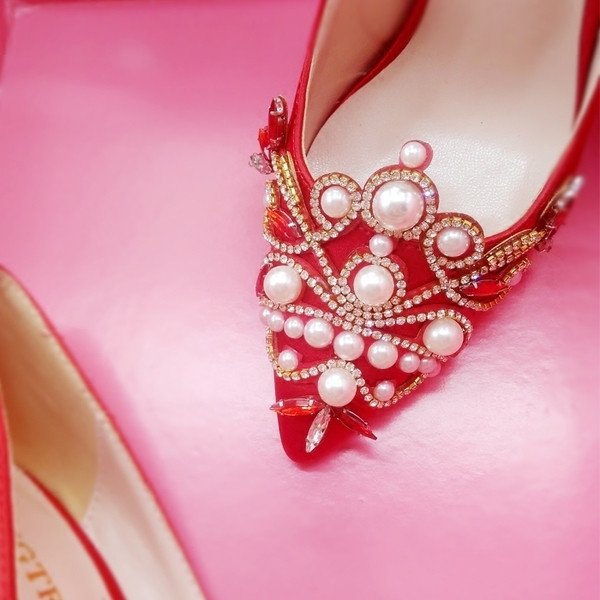 Елегантни дамски обувки с декорация камъни в четири цвята