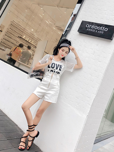 Къси дамски панталони с висока талия и цип в черен цвят