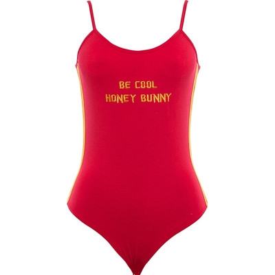 Актуално дамско боди в червен цвят с кант и надпис