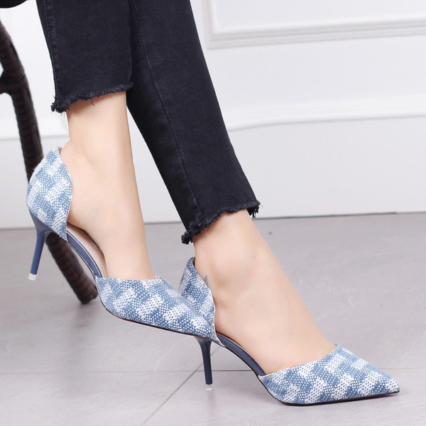 Стилни дамски обувки с ток в три цвята