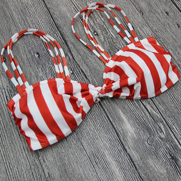 НОВ дамски бански в червен цвят на райе от две части с връзки